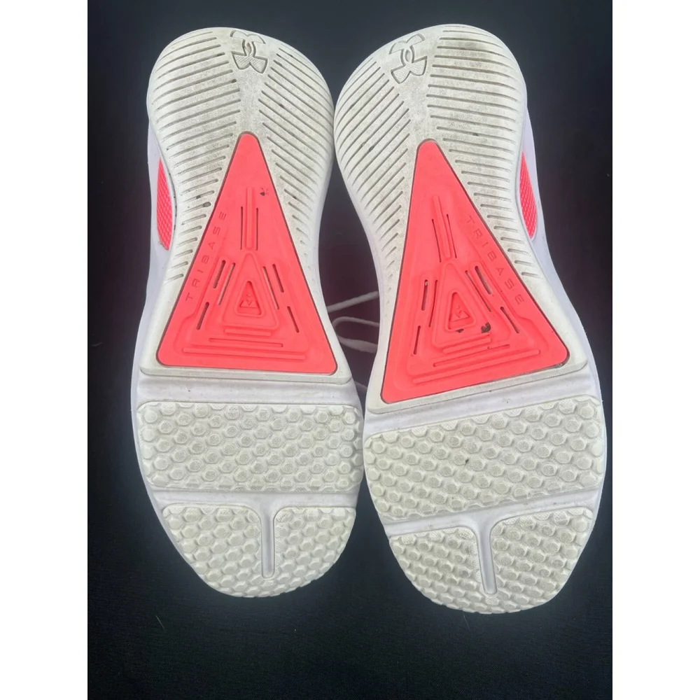 Women's Under Armour HOVR Rise Lace Up Training Shoes Size 9.5 Peach White EUC